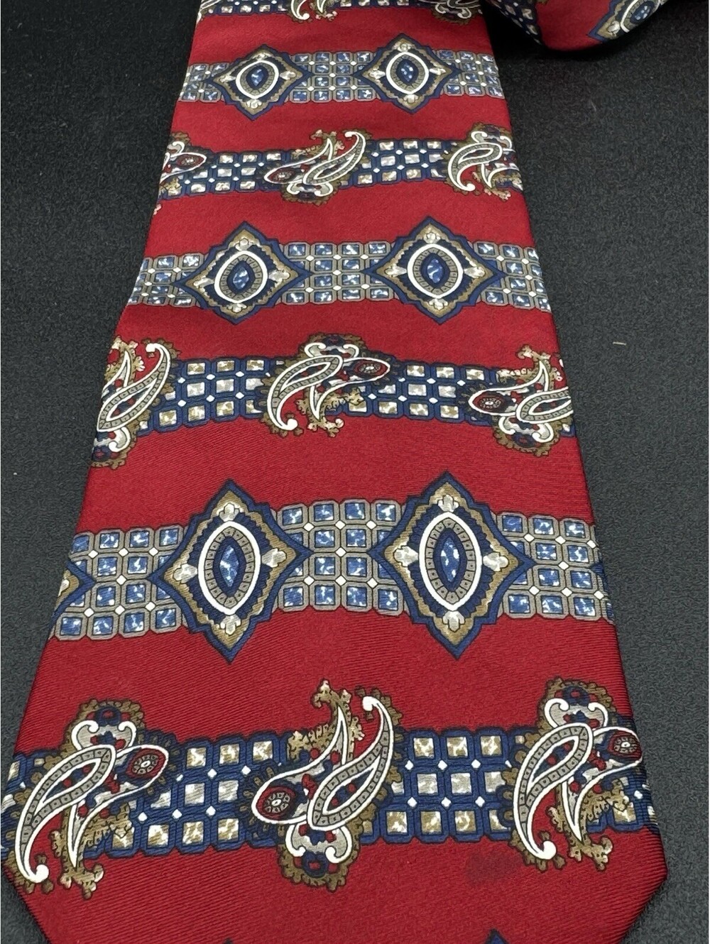 Vintage Van Heusen Easy Care Silk Tie Red Paisley Geometric 56” x 4” 90s